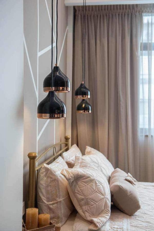 Condo Next To Metro St Athens! 외부 사진