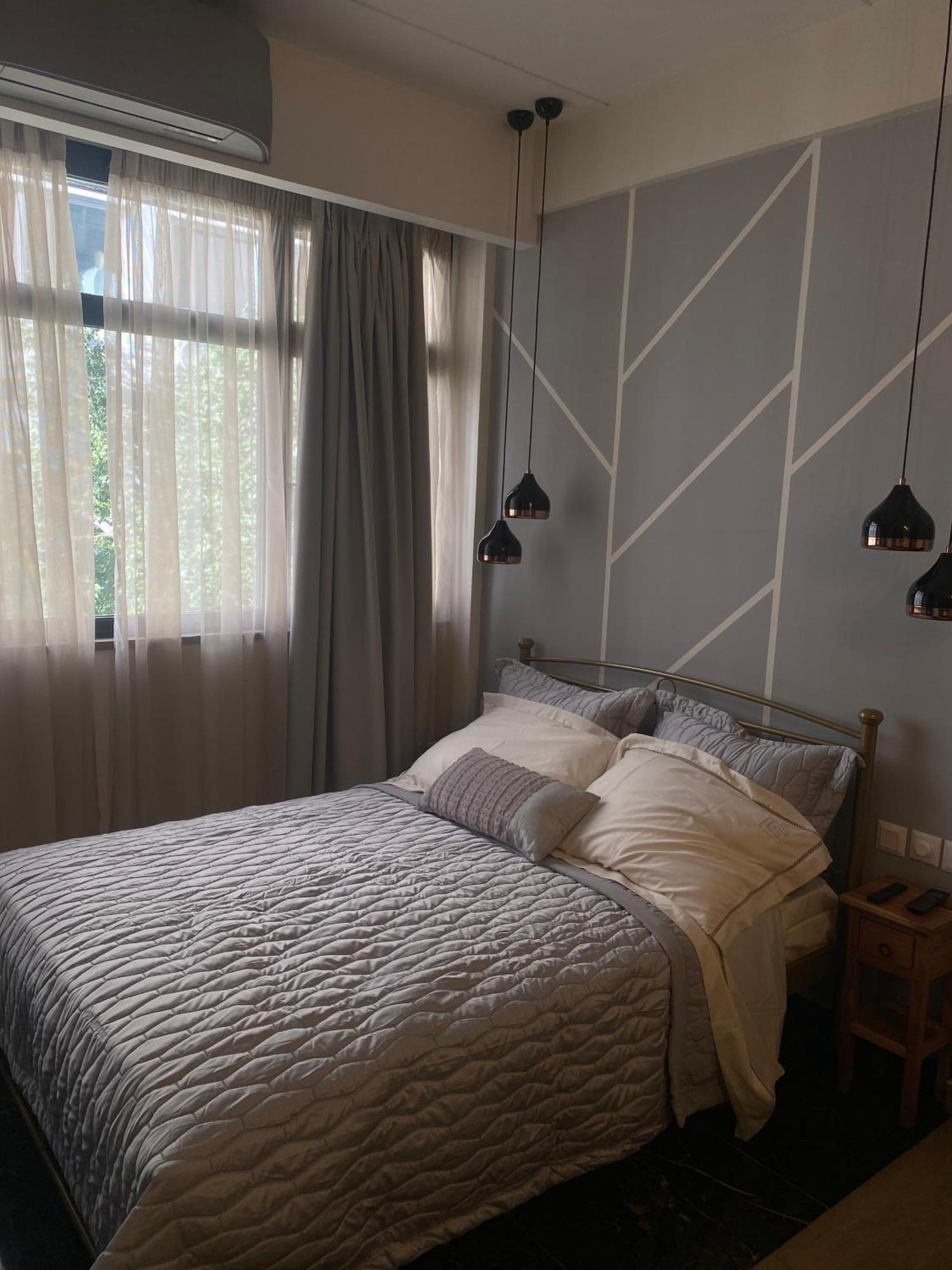 Condo Next To Metro St Athens! 외부 사진